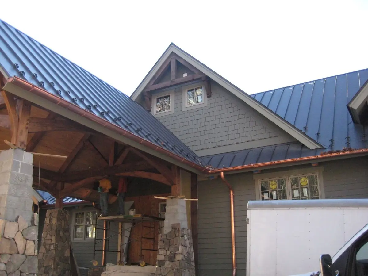 Craftsman Roofing team delivering quality roofing work in Broward Estates